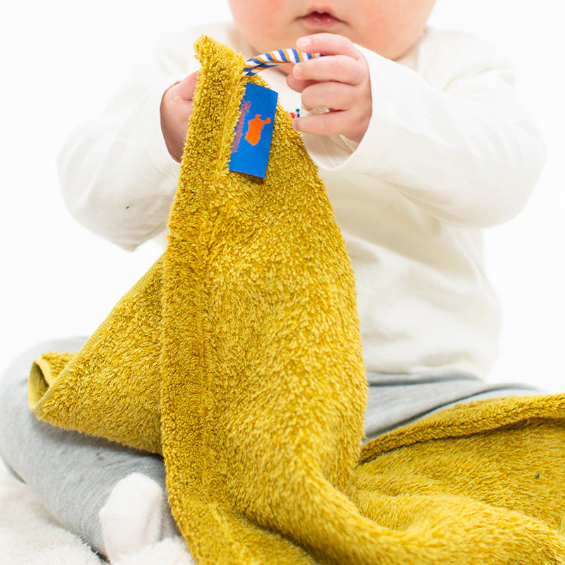 ベビーコレクションギフト – おくるみタオル×1 / スタイ×1 / ベルト