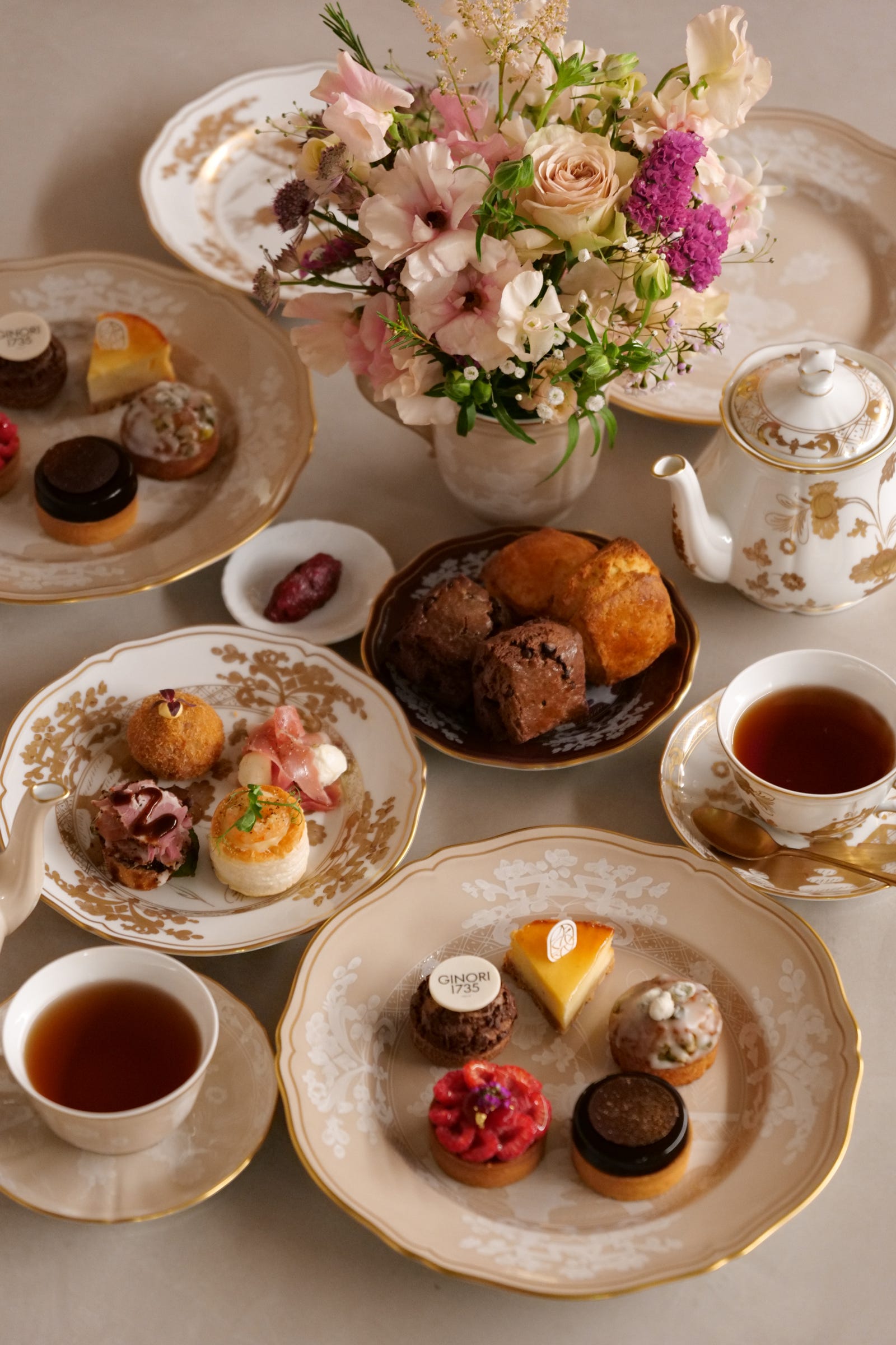 ジノリ1735」の器で楽しむデザートコース＆アフタヌーンティーが