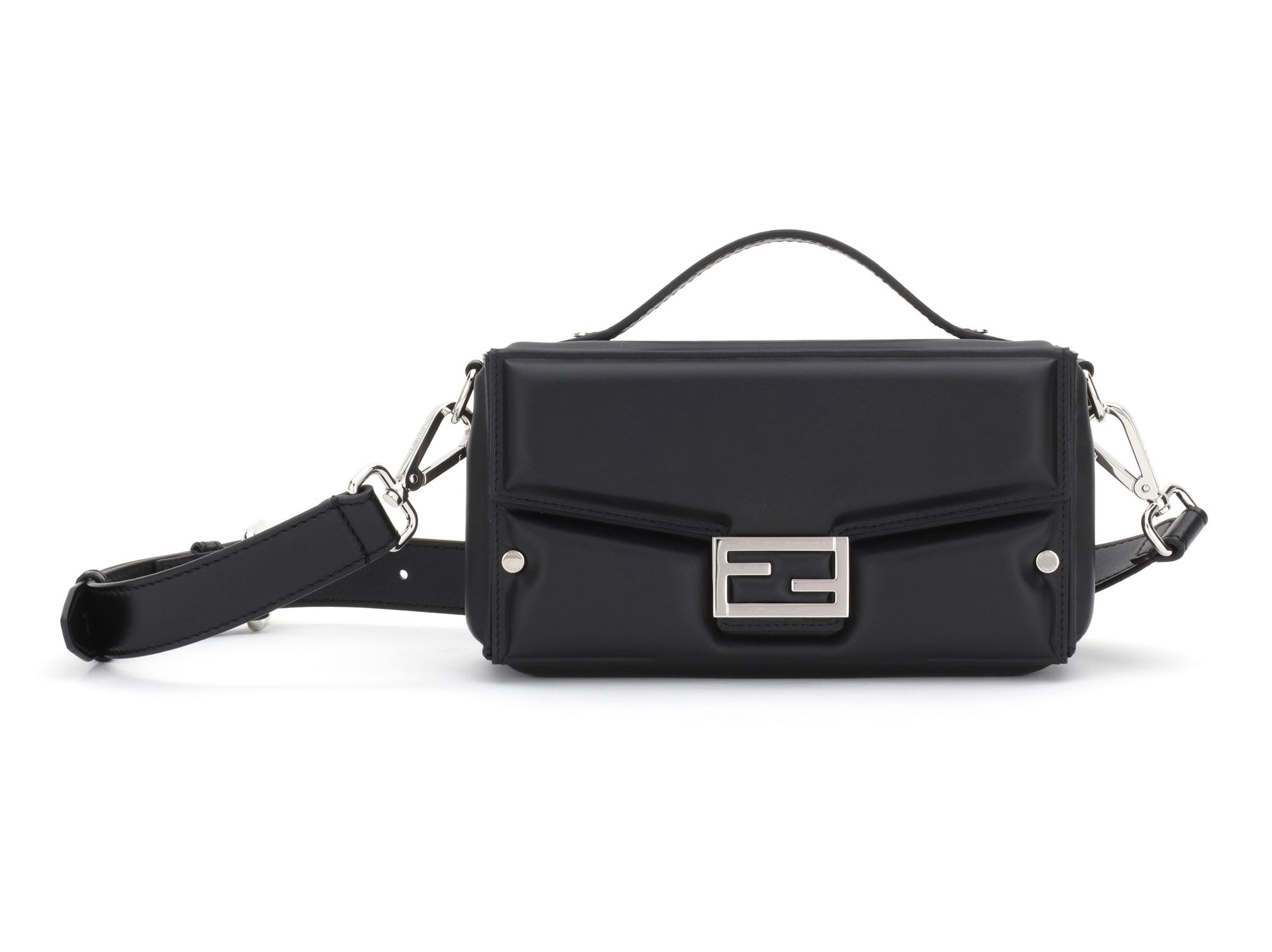 Snow Man目黒蓮らが着用。「フェンディ」人気メンズバッグの新作が発売