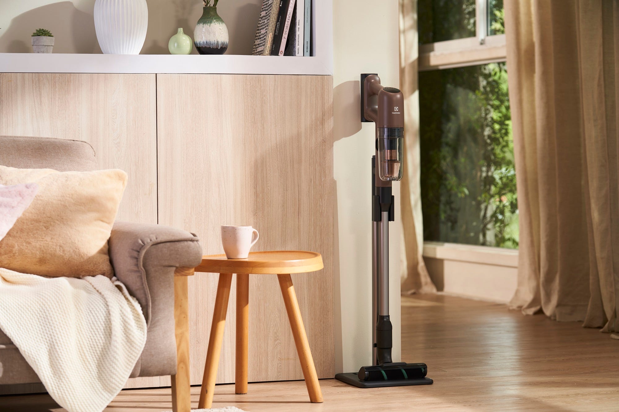 エレクトロラックス史上最軽量！“究極のコードレススティック