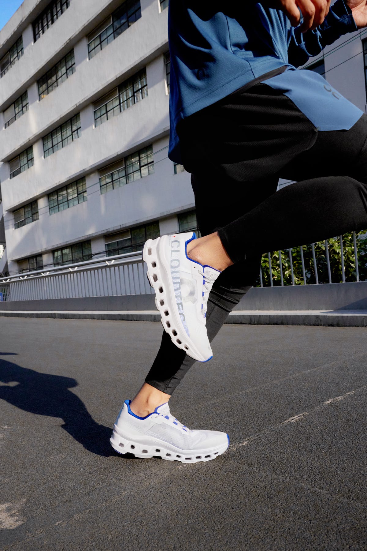 On（オン）」の人気スニーカー“Cloudmonster（クラウドモンスター）の