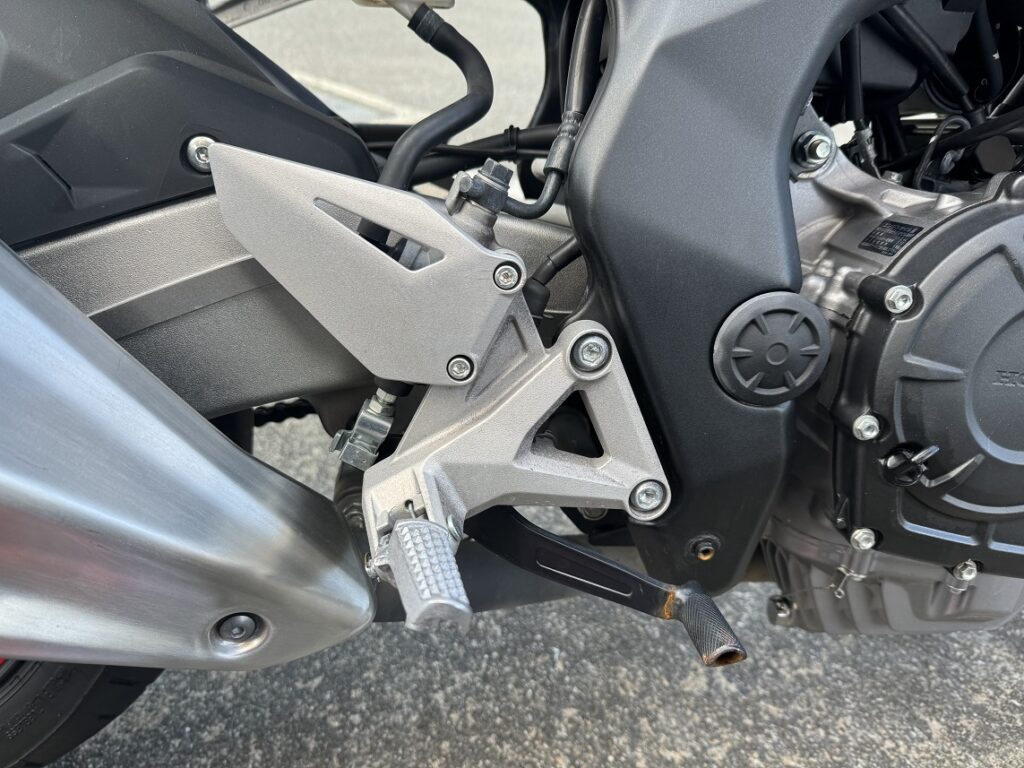 CBR250RR（MC51）にバックステップを取り付け | Hiroaki's blog