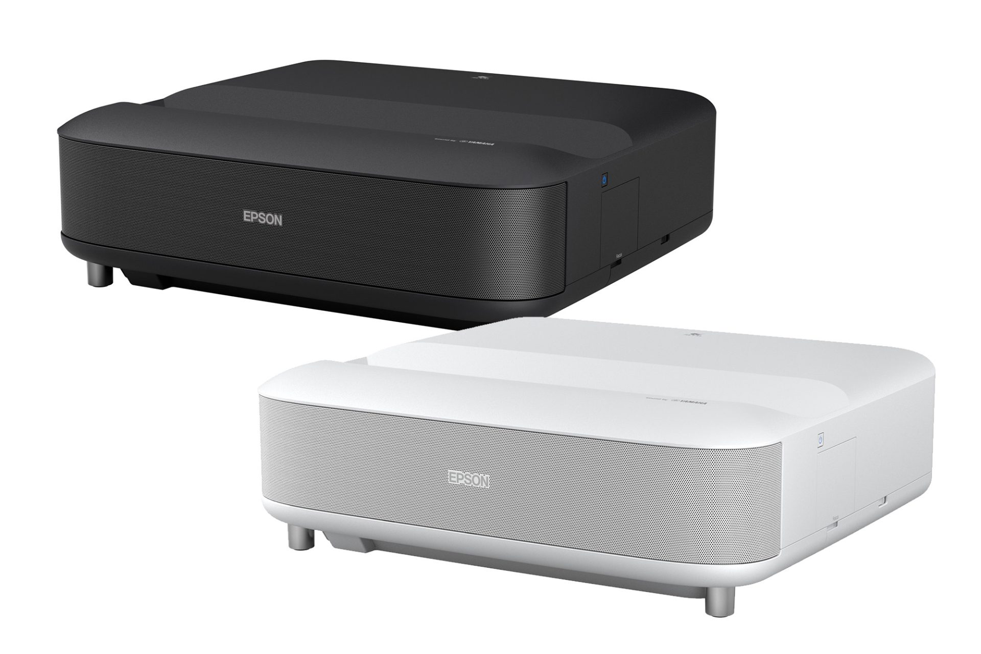 エプソン「EH-LS650」は先輩LS800とくらべてお得？ 自宅リビングで