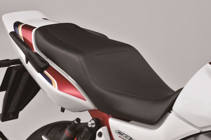 テイエス・コーポレーション ローシート (CB1300SUPER BOLD'OR): 純正