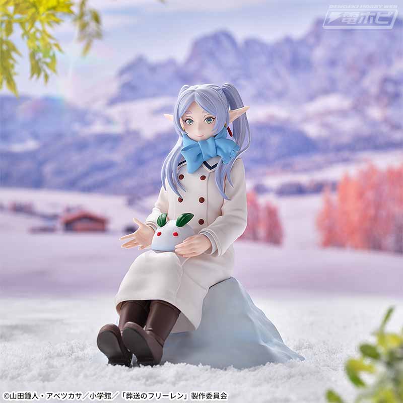 TVアニメ『葬送のフリーレン』より雪遊びに興じる「フリーレン