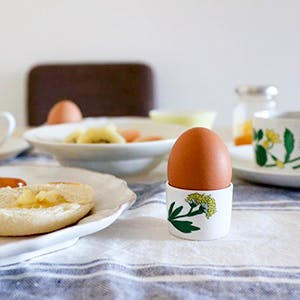 ヘタな英語がきっかけの、ちょっと嬉しいエッグスタンドの話。 - 北欧