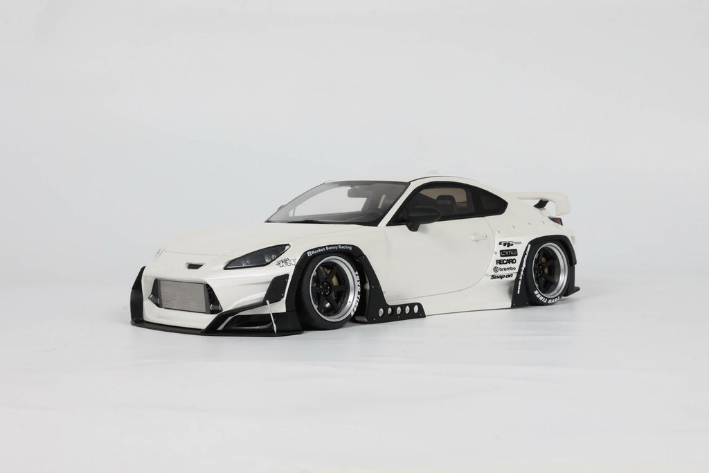 Preorder] GT Spirit 1:18 PANDEM Toyota GR86 CRYSTAL WHITE 2023