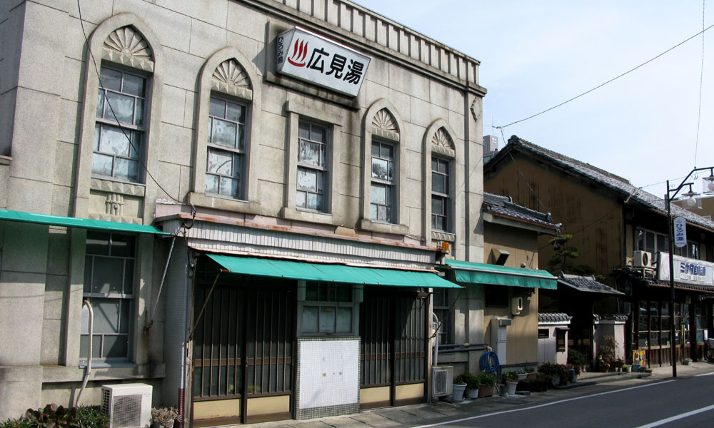 琺瑯看板探検隊が行く（ホーロー看板）