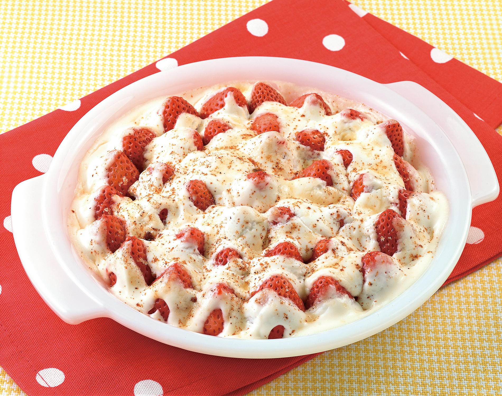 いちごのグラタン | レシピ | ハウス食品