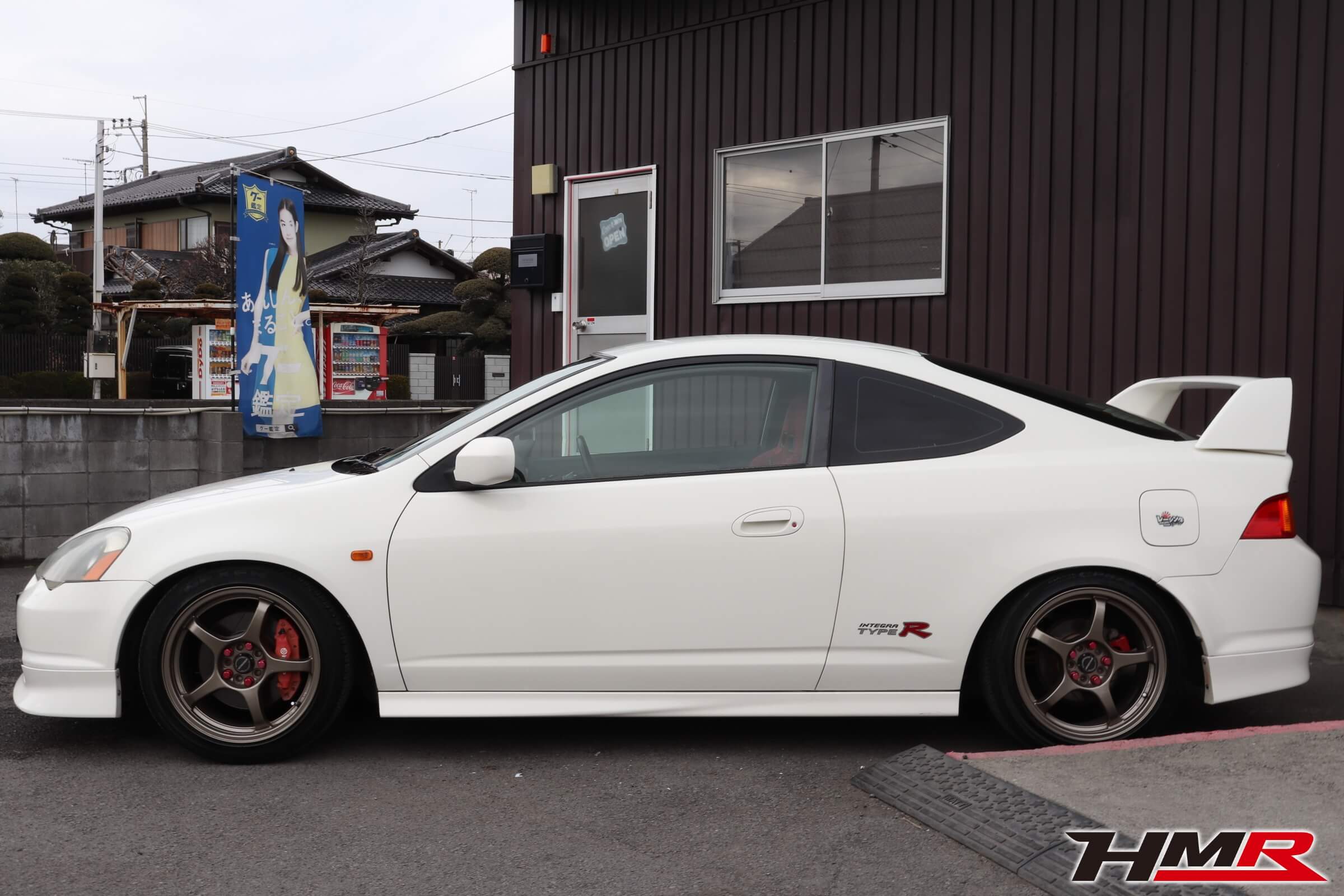 エンドレス車高調装着のインテグラタイプR(DC5)