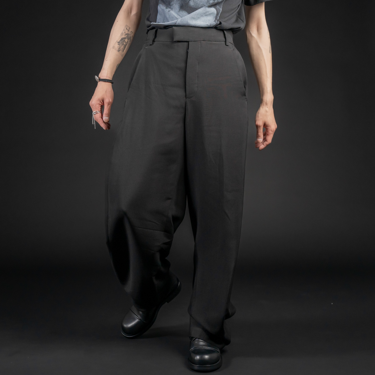 アンドゥムルメステールのワイドレッグパンツ | HUES 福岡セレクトショップ