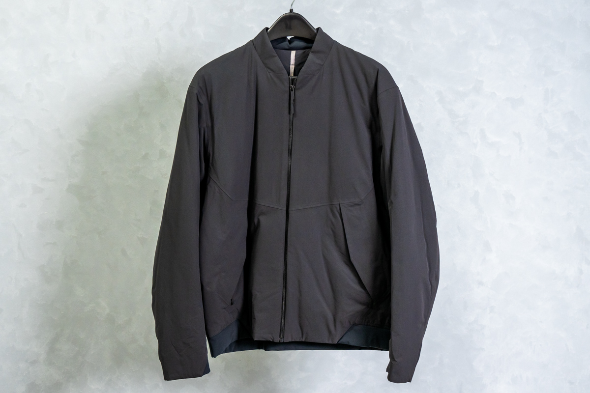 アークテリクスヴェイランスの Diode Insulated Bomber | HUES 福岡