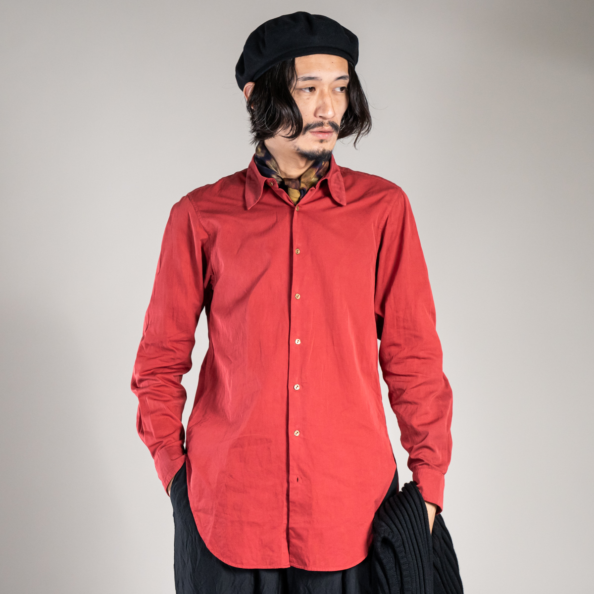 アラキ ユウの特別なシャツが到着 | HUES 福岡セレクトショップ