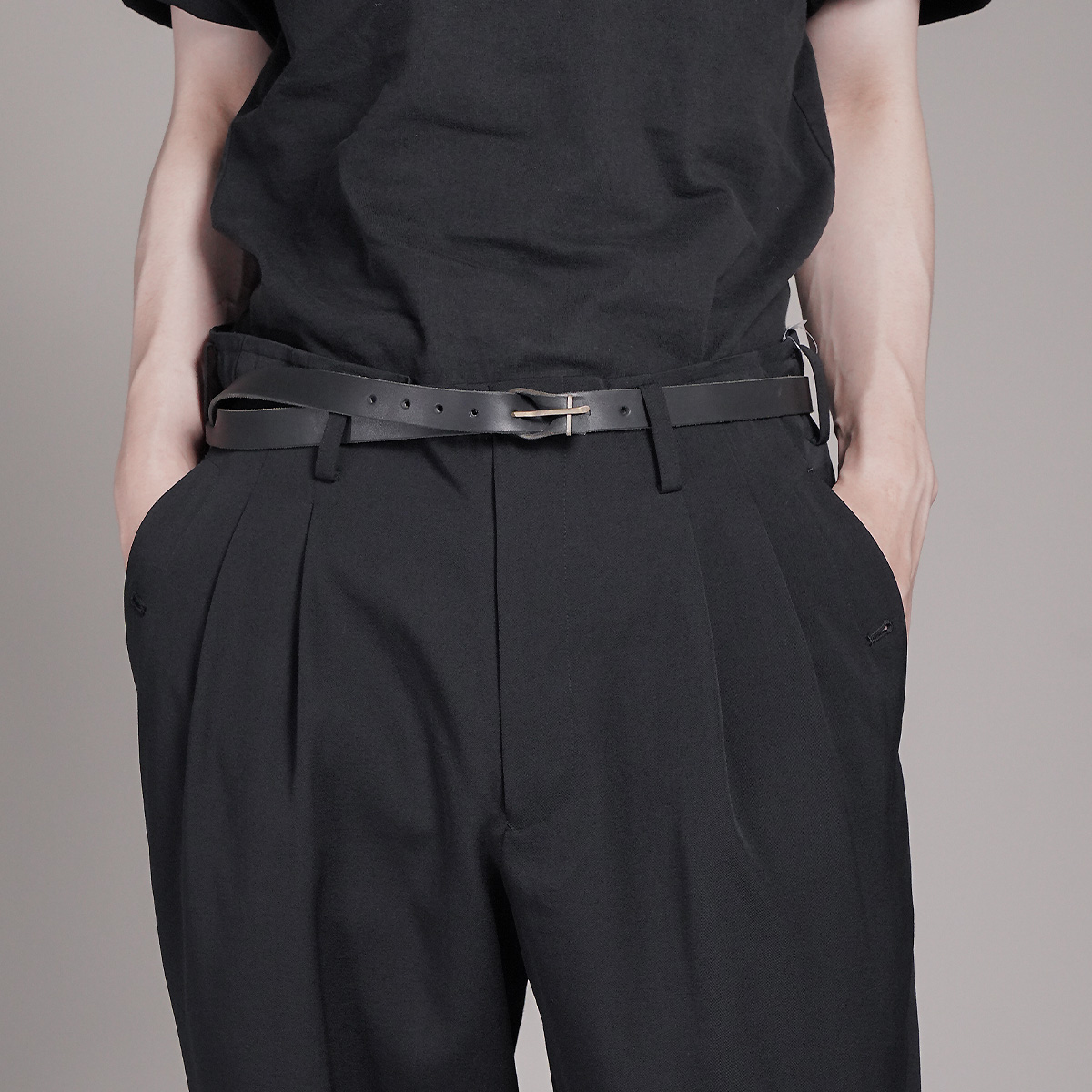 m.a+ レザーバックルスリムベルト | HUES 福岡セレクトショップ