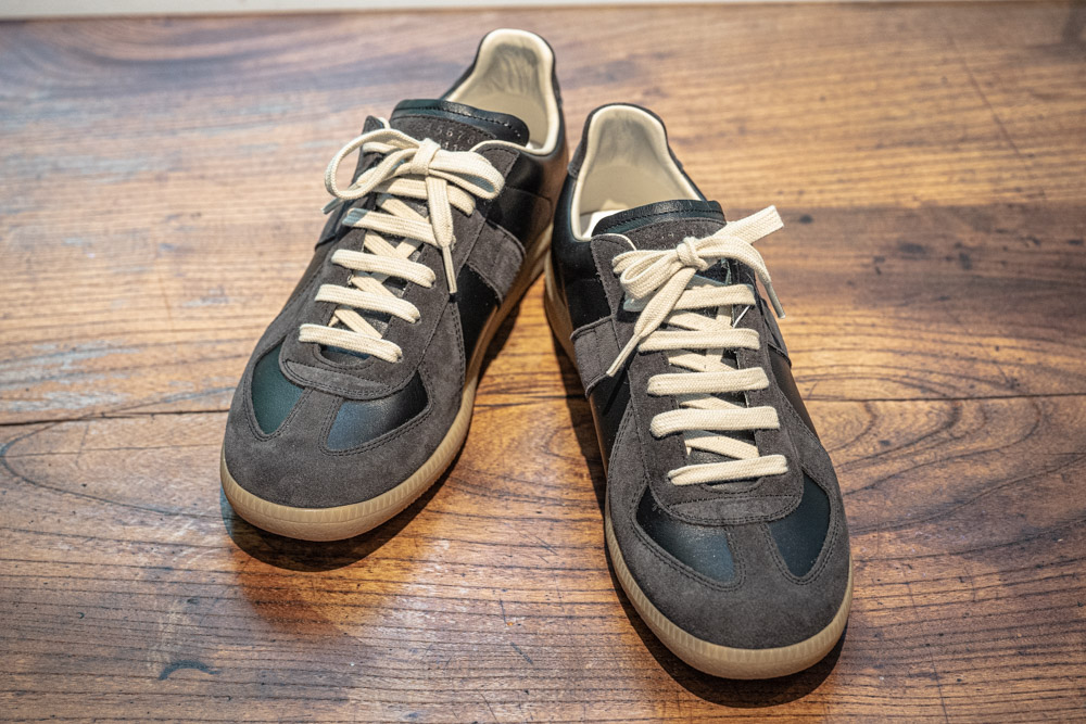 メゾンマルジェラのジャーマントレーナー | HUES 福岡セレクトショップ