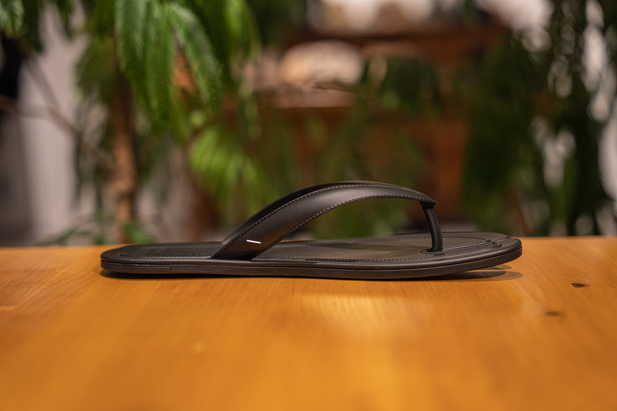 メゾンマルジェラのタビ フリップフロップ サンダル | HUES 福岡