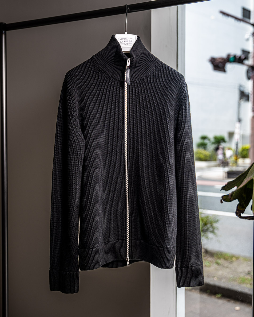 メゾンマルジェラのドライバーズニット【YouTube解説付き】 | HUES