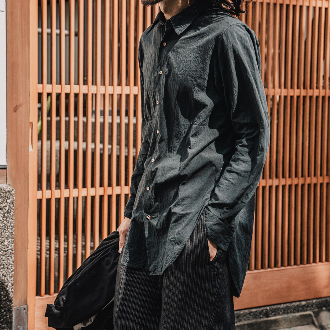 ARAKI YUUのニュークラシックシャツ | HUES 福岡セレクトショップ