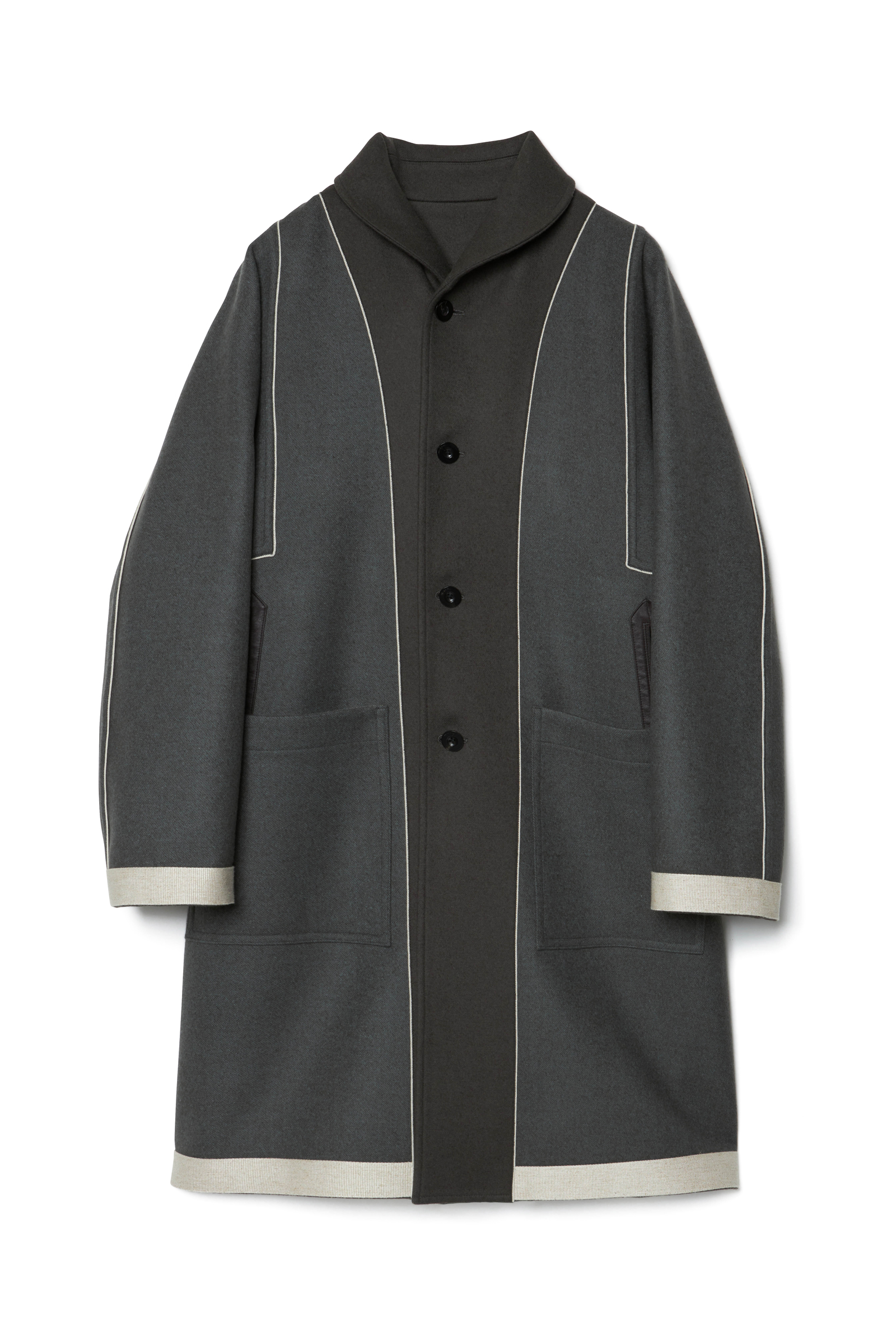 イレニサのリバーシブル ショールカラーコート | HUES 福岡セレクト