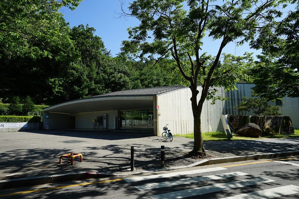 アルヴァロ・シザの建築 ソウル安養（ｱﾆｬﾝ）ﾊﾟﾋﾞﾘｵﾝ | 冨田秀雄建築