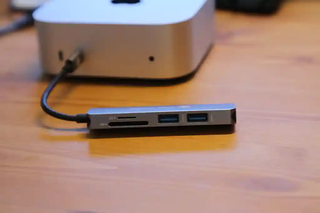 Mac mini（M4）を『非純正アクセサリー』で運用するなら『USB-C HUB