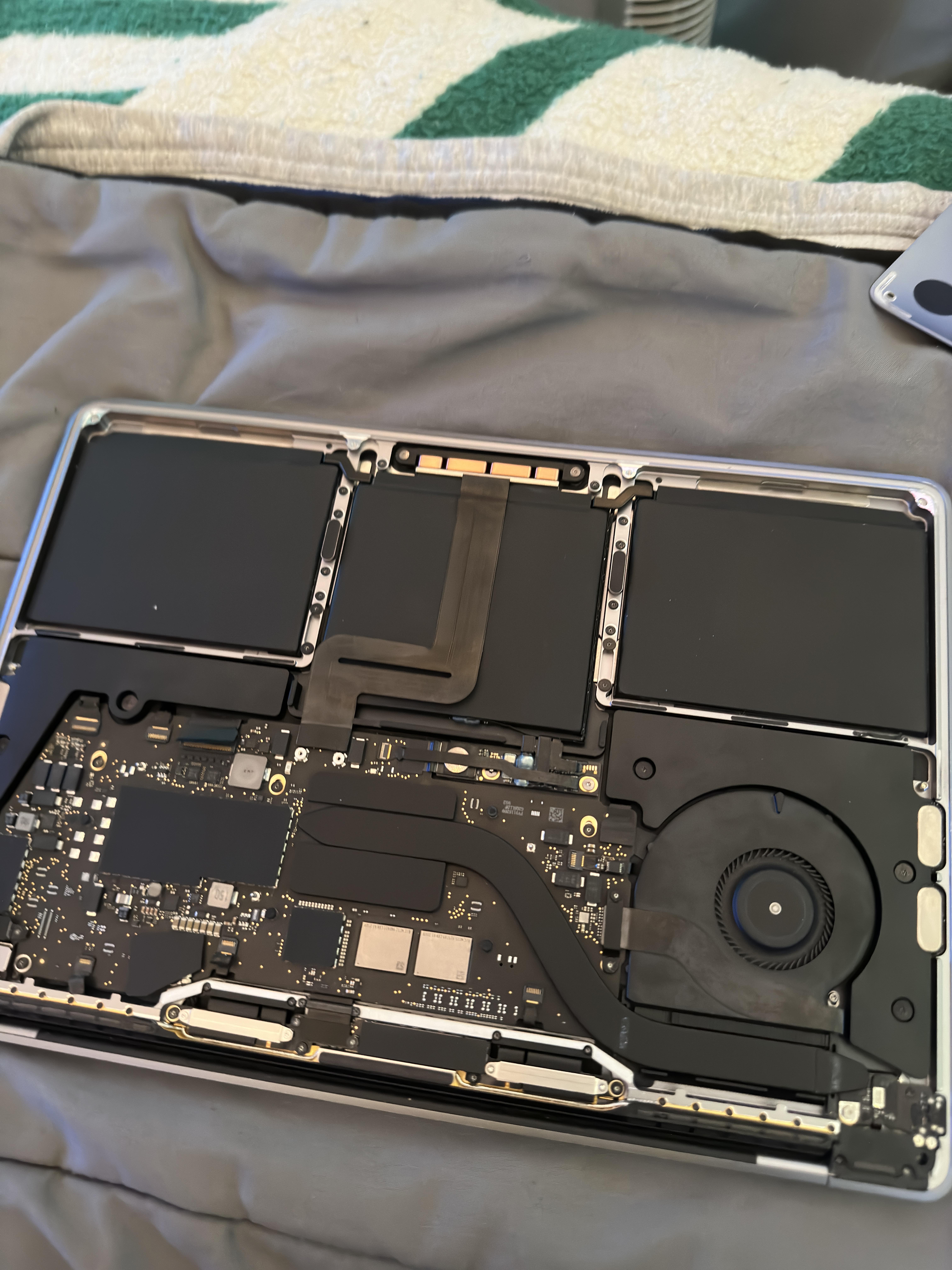MacBook Pro M1 の問題 : r/mac