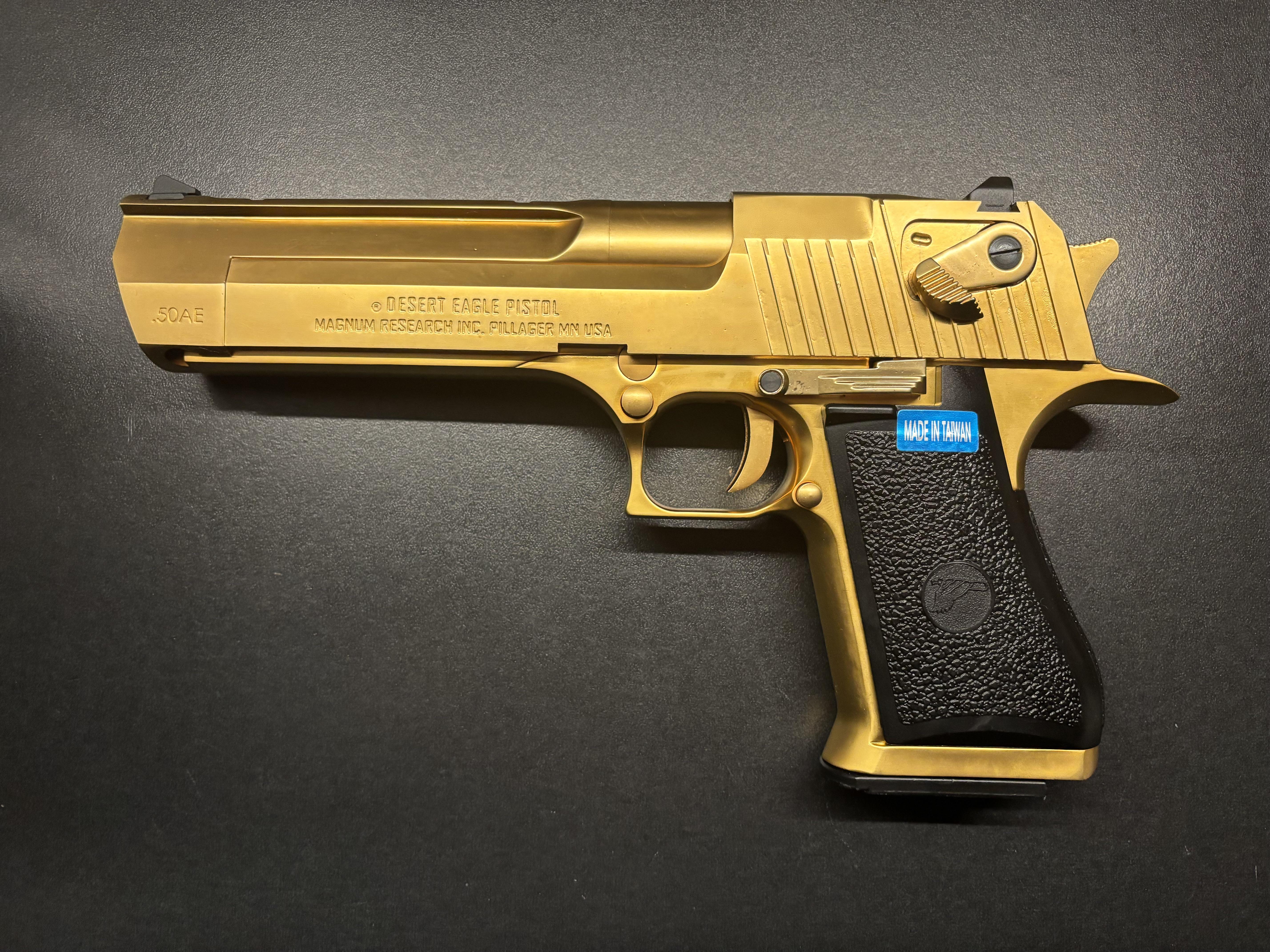 コレクションにゴールドのデザートイーグルは一つは持っとかないとね