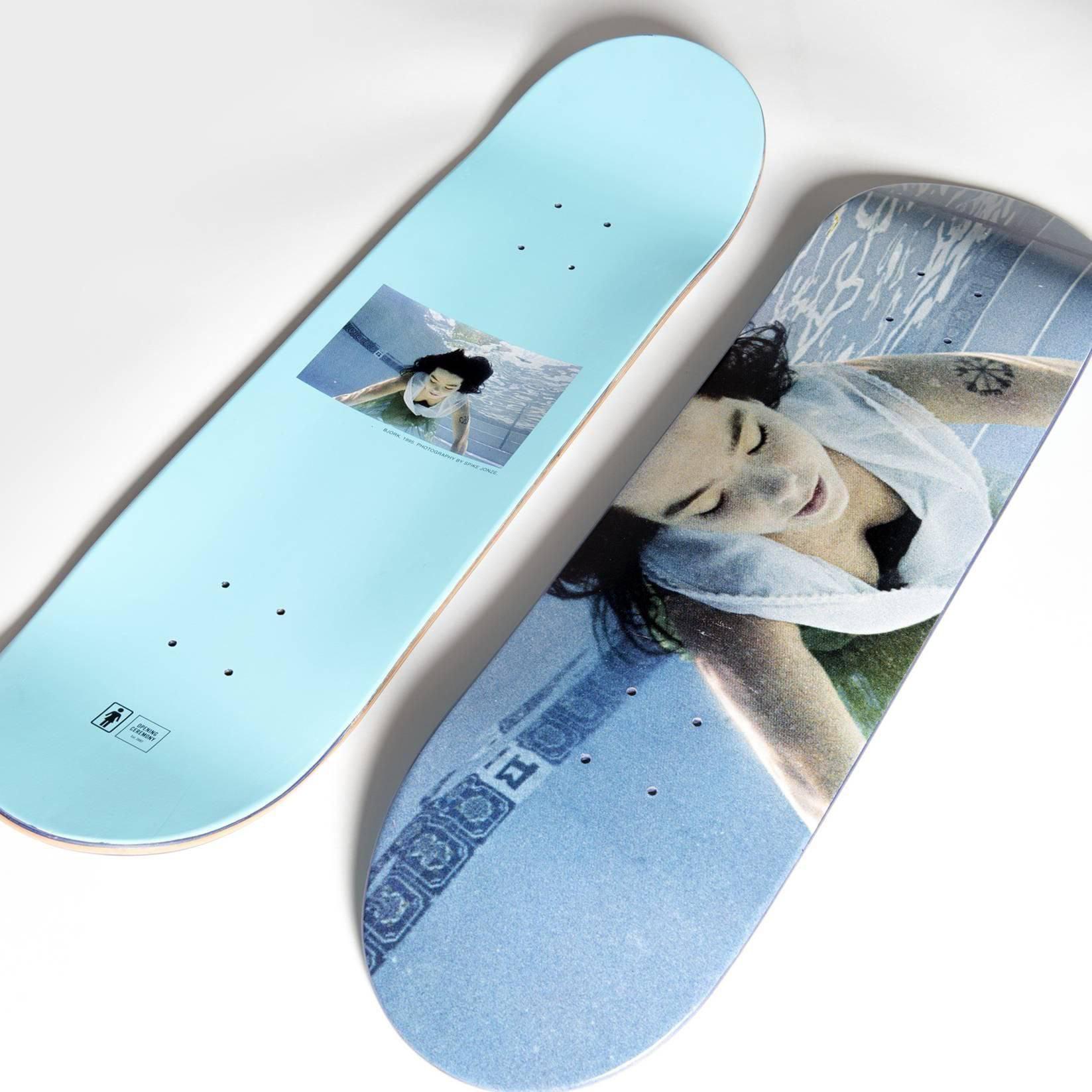 ビョークとスパイク・ジョーンズのスケートボード、見つけた人いる