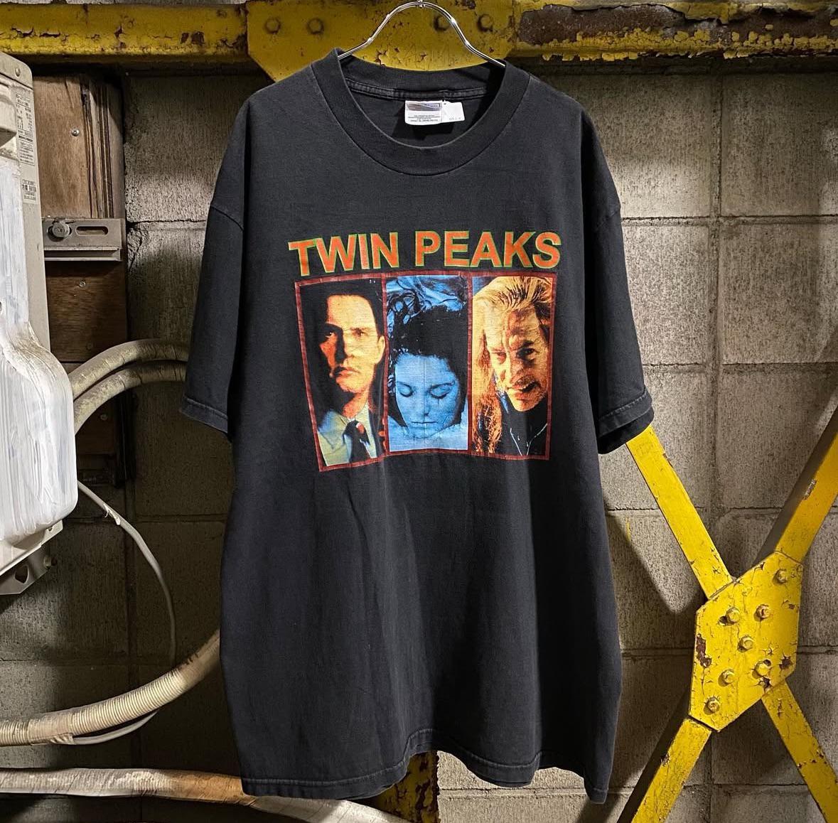 まだこのオリジナルのツインピークスのシャツ持ってる人いる？ : r