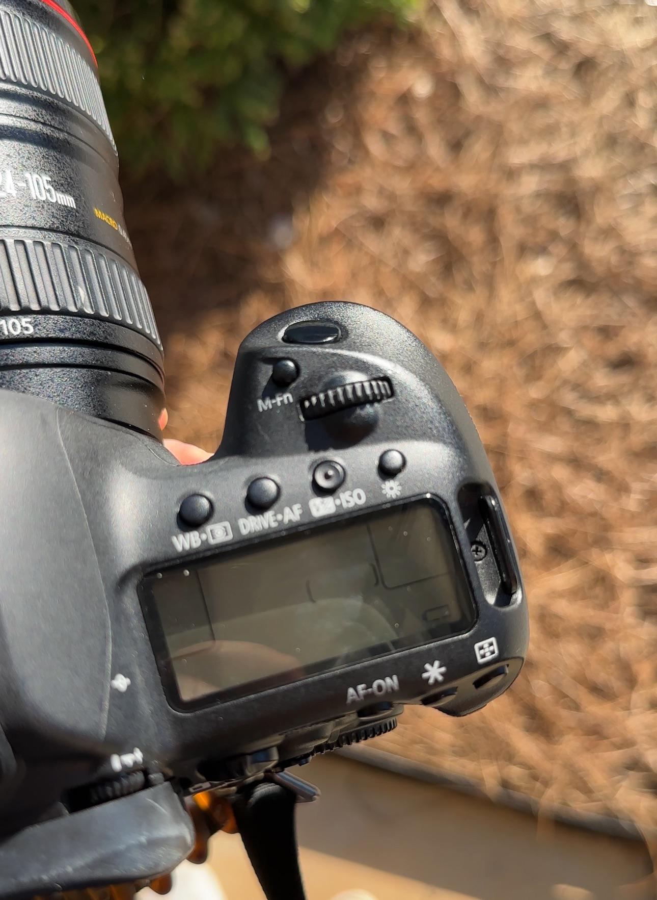 Canon EOS 5D Mark IV モニターに不備あり Canon EOS 5D Mark IV