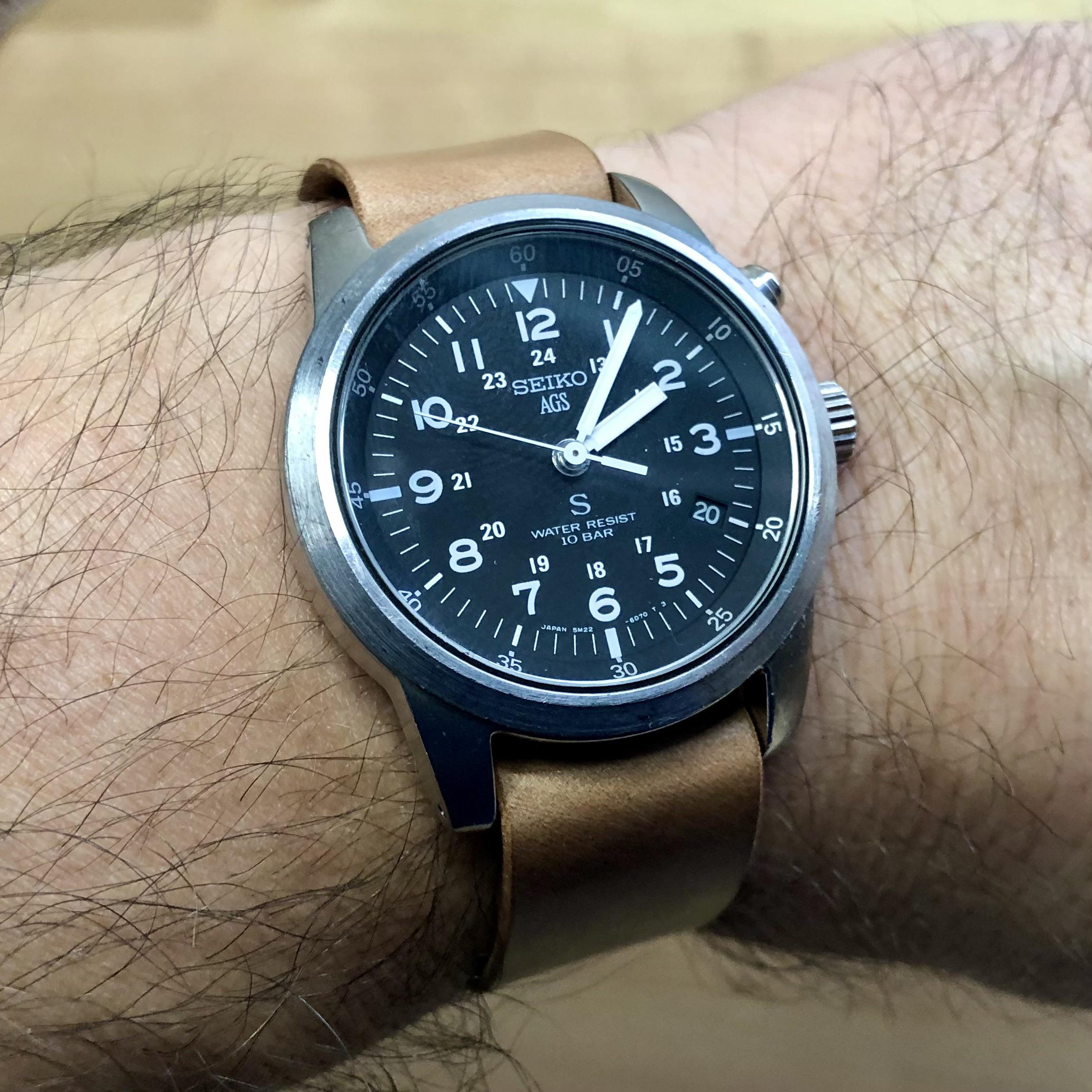 Seiko] SUS 5M22-6C20, Vintage JDM watch on a strap that I made