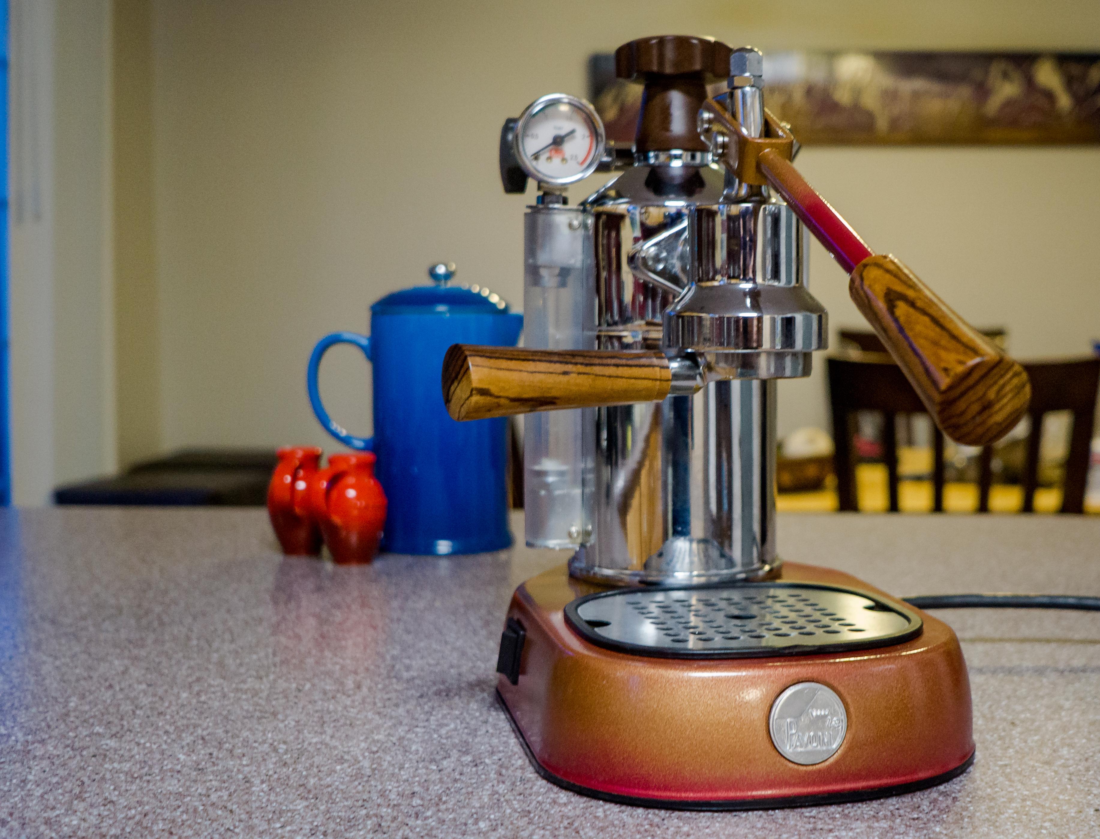 カスタムで再構築された、2000年以前のLa Pavoni Europiccola。最終的