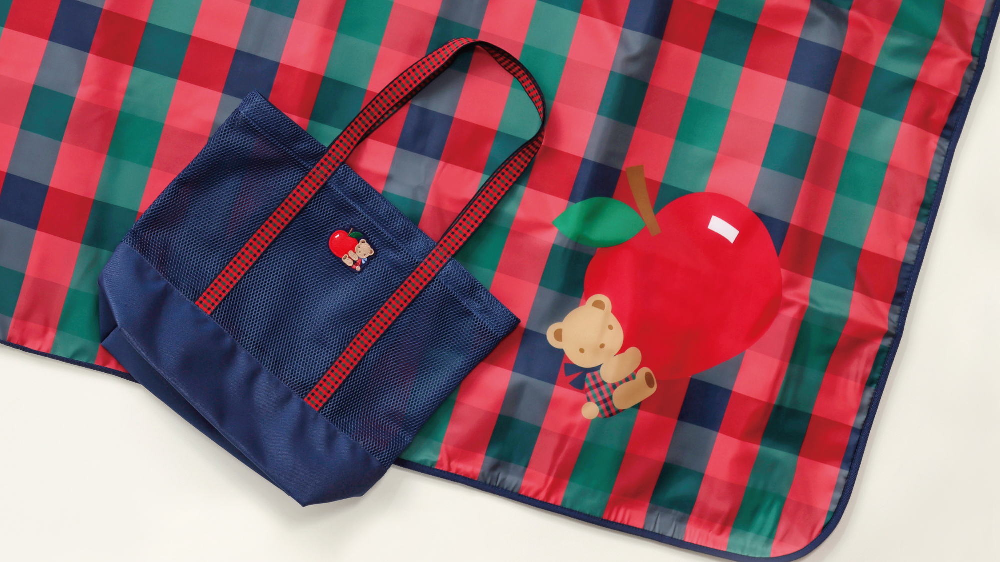 春の新作コレクション「春のファミリアショー2025」 | ファミリア公式