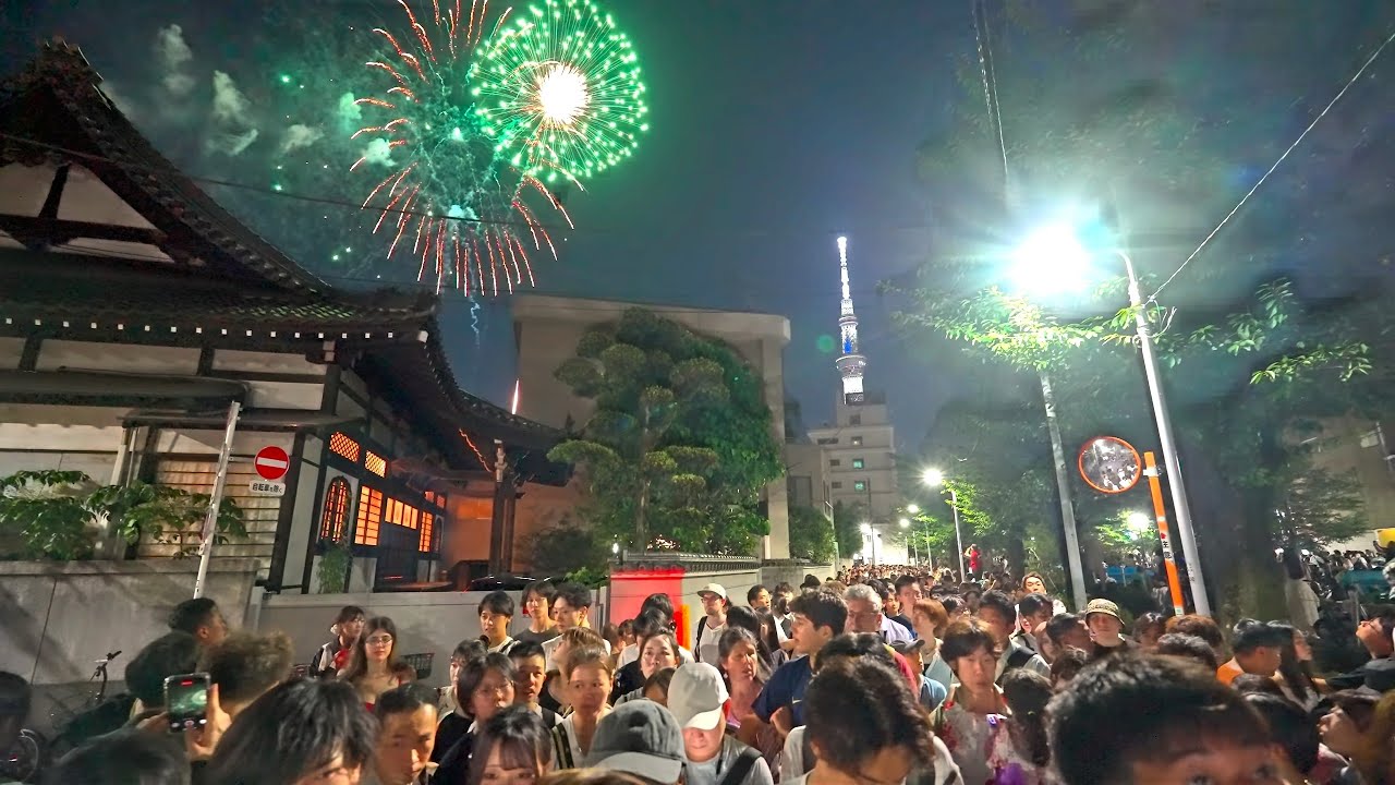 Tokyo Sumida river fireworks - YouTube