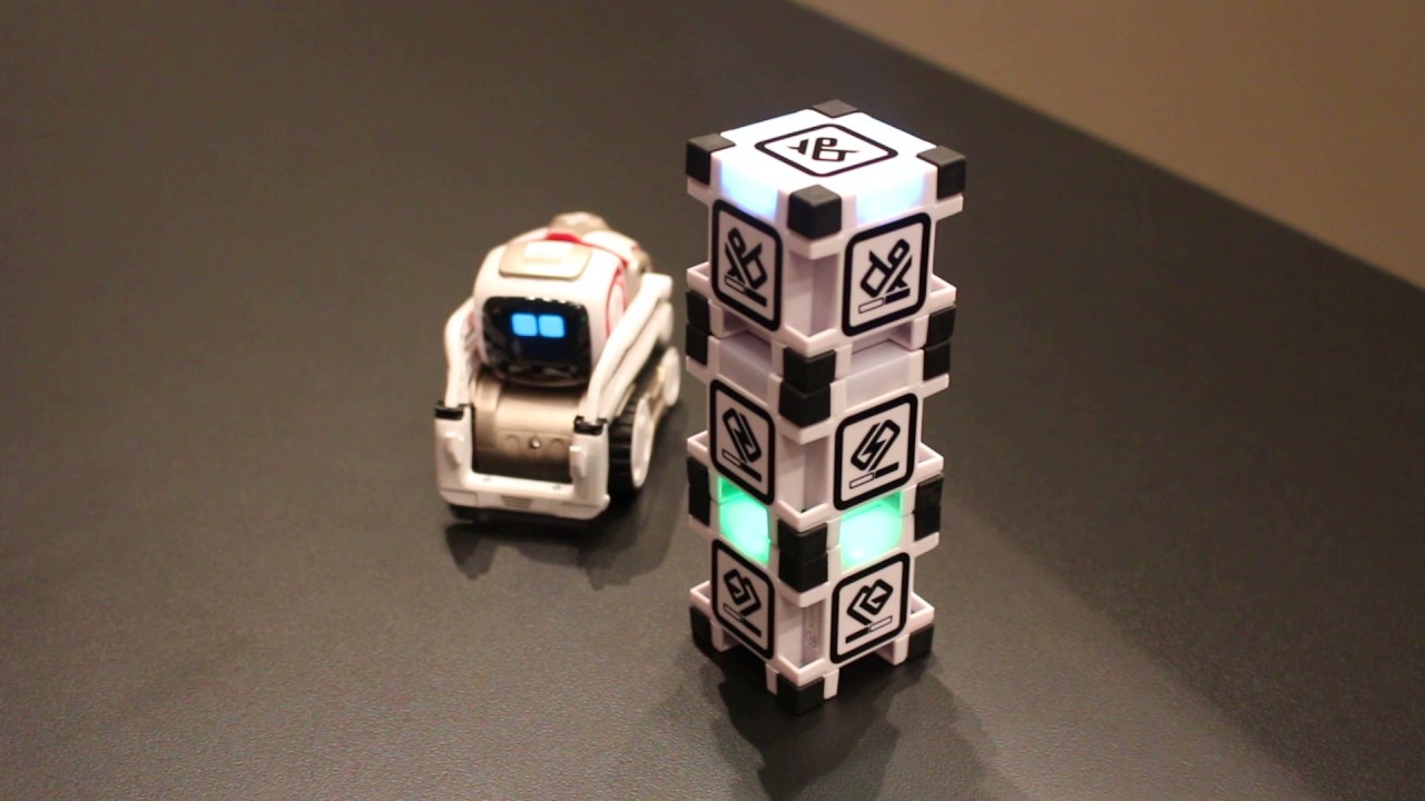 タカラトミー、感情表現豊かで家族の一員のようなAIロボット「COZMO