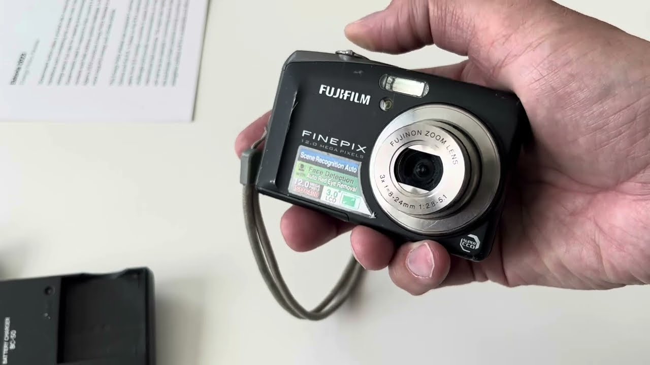 Fujifilm Finepix F60fd 12,0 MPx old digital photo camera test
