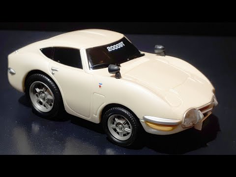 Tooned Toyota 2000GT by TTC Drive Town Maruka pullback toy car