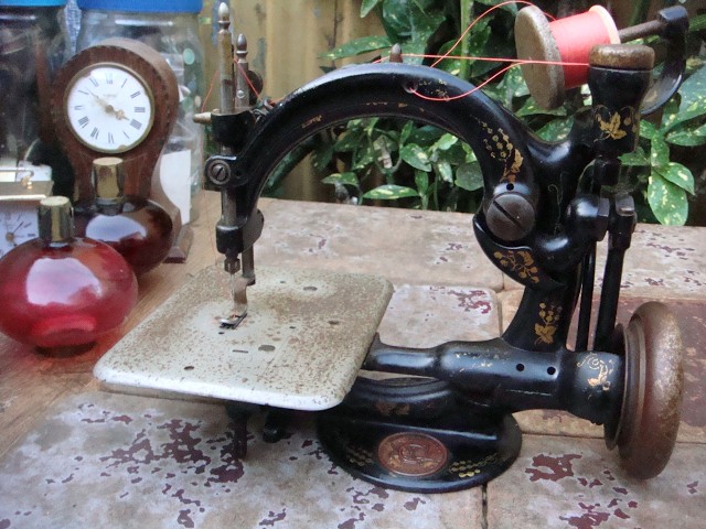Old Vintage Antique Sewing Machine Wilcox Willcox & Gibbs For