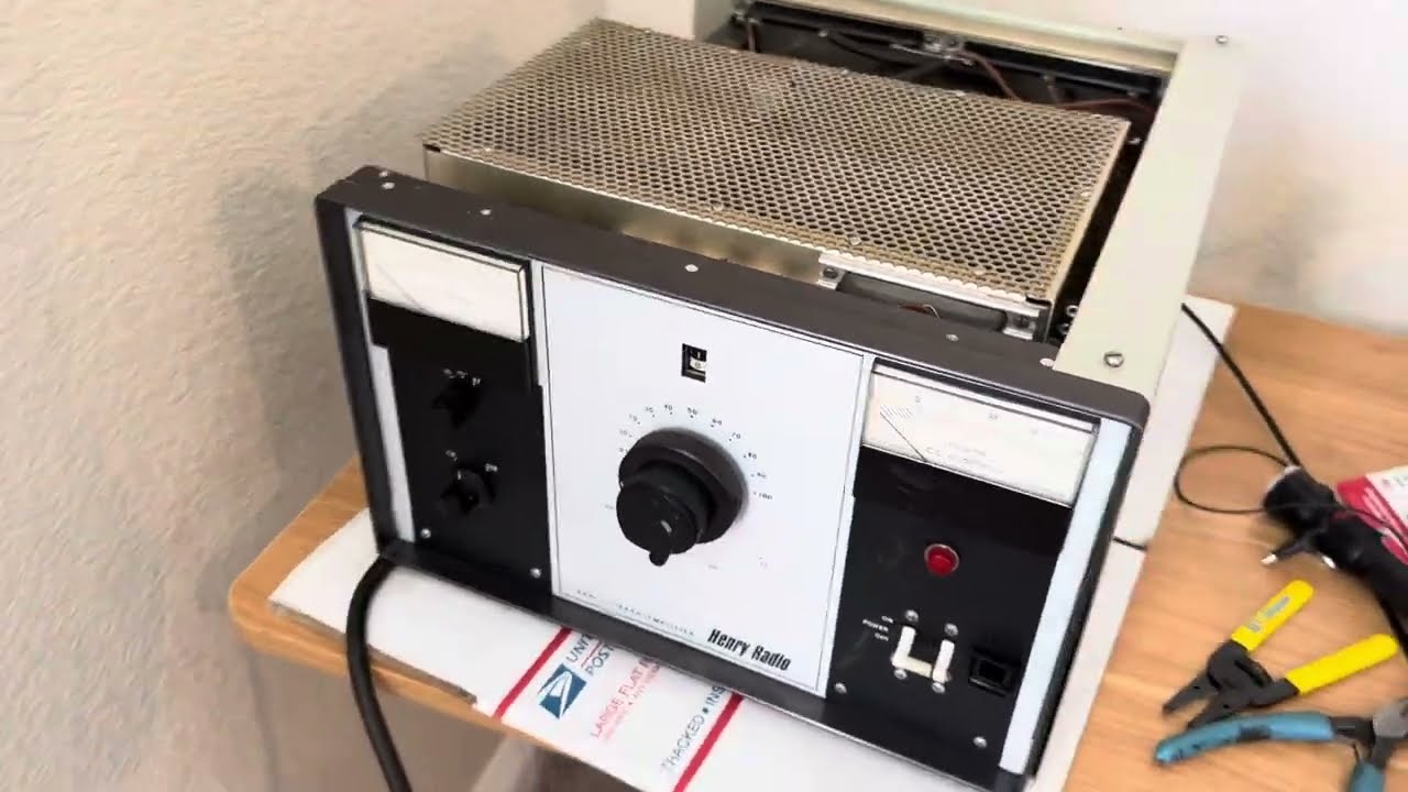 Henry 2KD-5 linear amplifier all 8 new HV capacitors power up. We