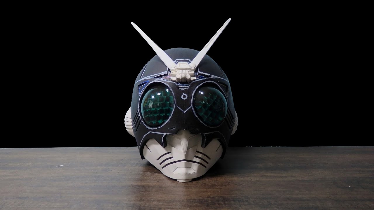 Free paper pattern] How to make Shadow Moon helmet ① [Kamen Rider
