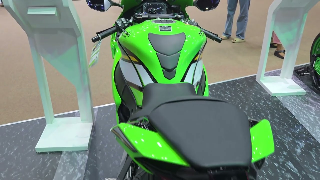 2025 Kawasaki Ninja ZX-10R Lime Green / Ebony / Pearl Blizzard