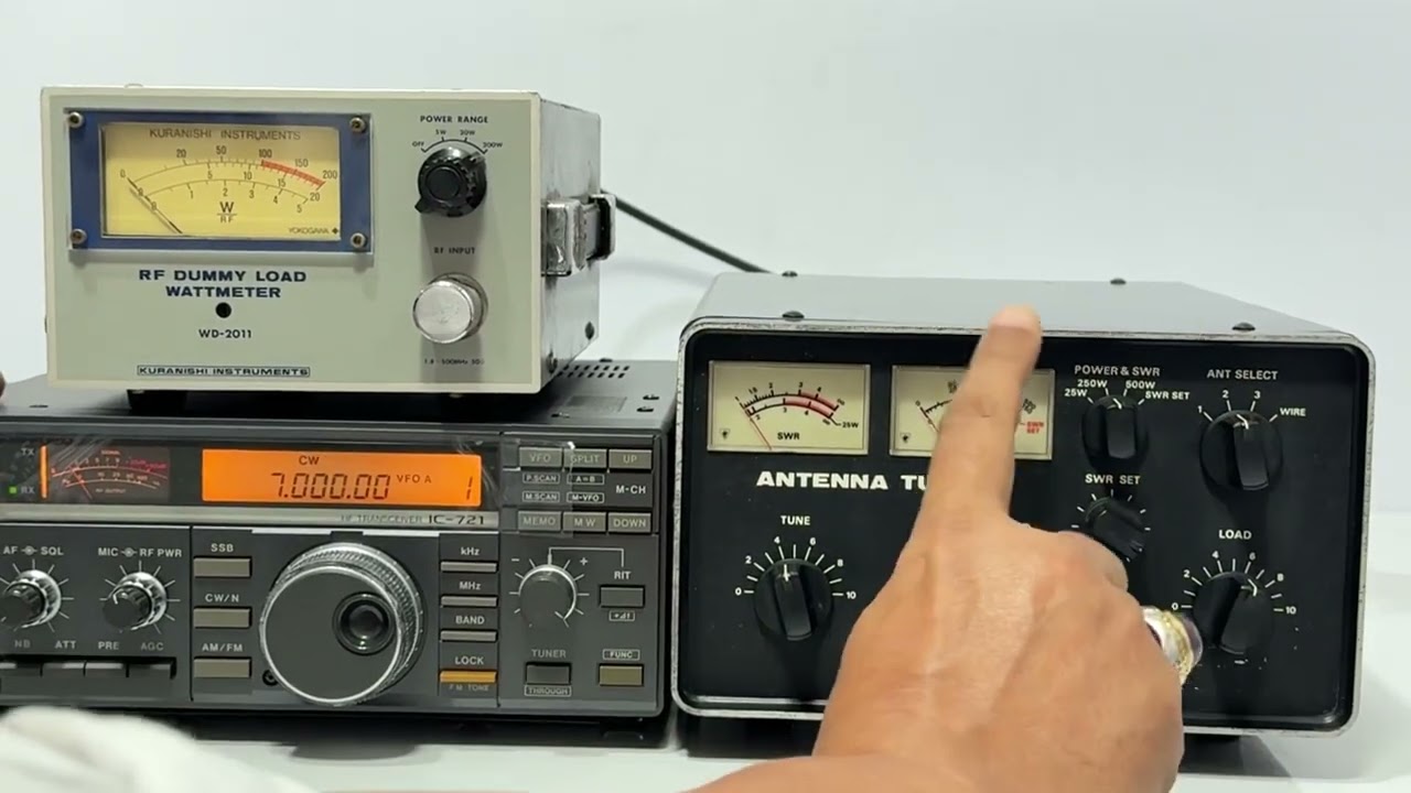 Yaesu FC-301 HF Antenna Tuner 500W - YouTube