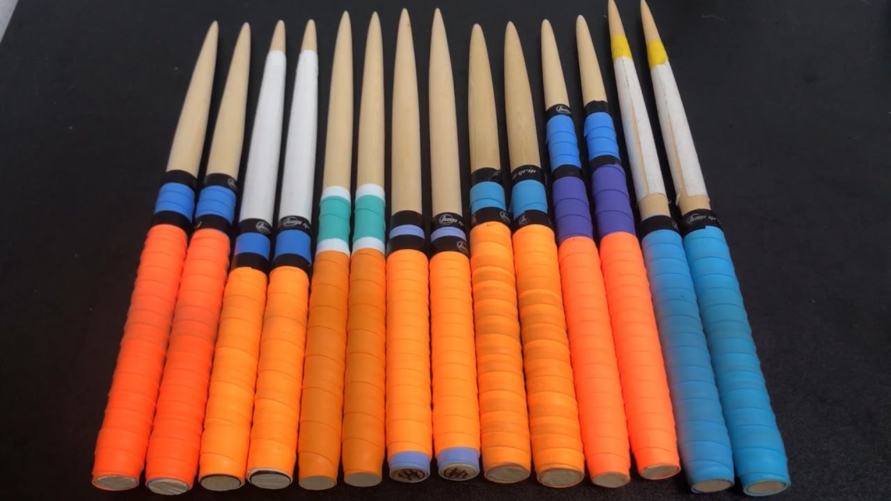 Does anyone know the difference between these bats? - YouTube