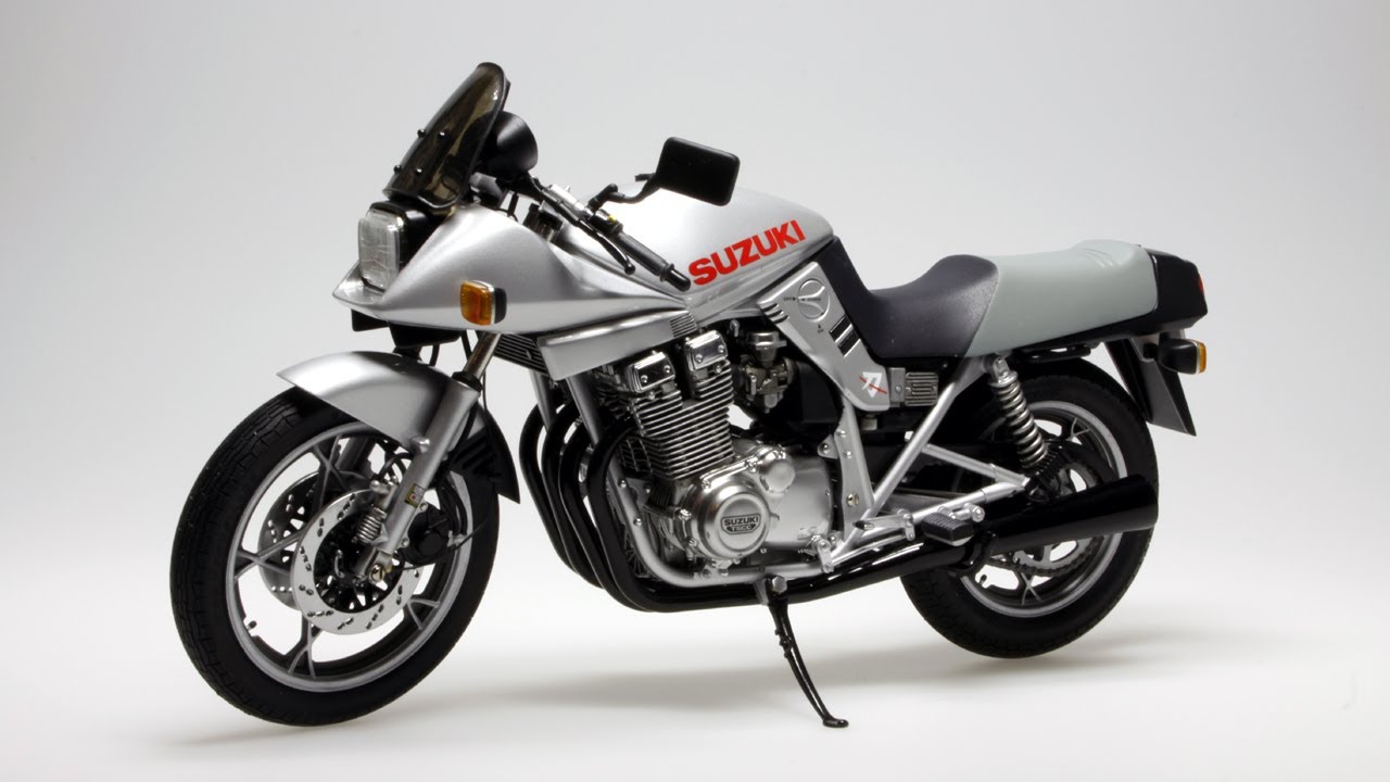 Building the 1:12 Tamiya Suzuki GSX1100S Katana - YouTube
