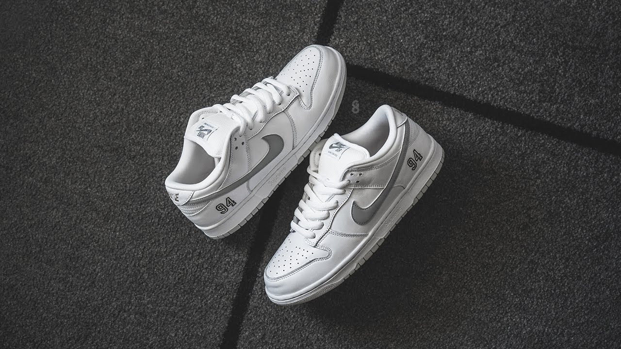 Supreme x Nike SB Dunk Low OG QS 