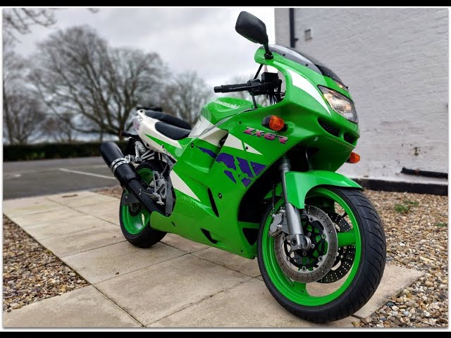 BEFORE & AFTER of a '96 ZX-6R stored outside in an alleyway for 10