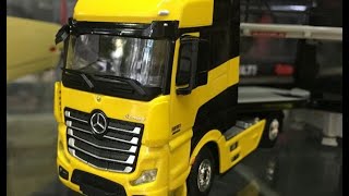 MINI GT 1/64 メルセデス ベンツ アクトロス イエロー w/カーキャリア