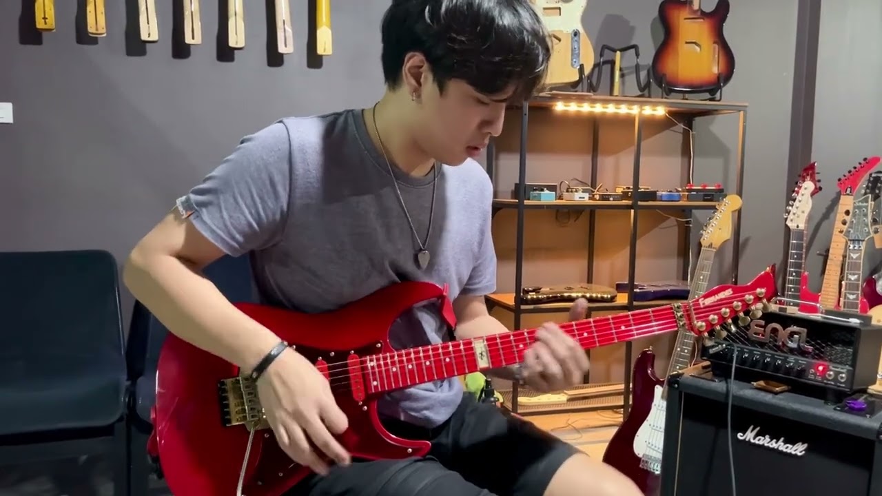 Fernandes La-85 kk L'Arc-en-Ciel - YouTube