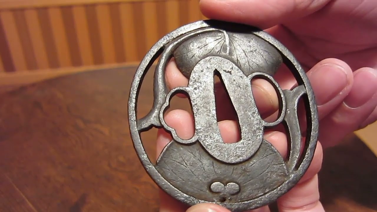 鍔 越前住記内作 金象嵌 葵の図透かし 鍔 越前住記内作 金象嵌 葵の図