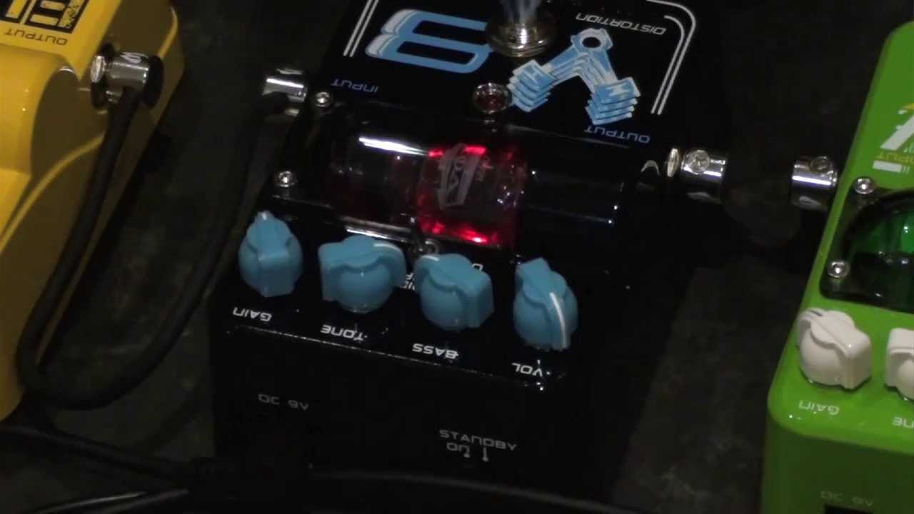 VOX Tone Garage : V8 Distortion 製品紹介 feat. 宮脇俊郎 - YouTube
